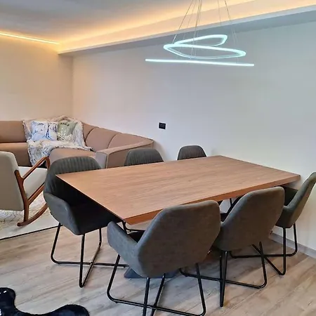 Elegante In Centro Q434 * ברויל-קרוויניה